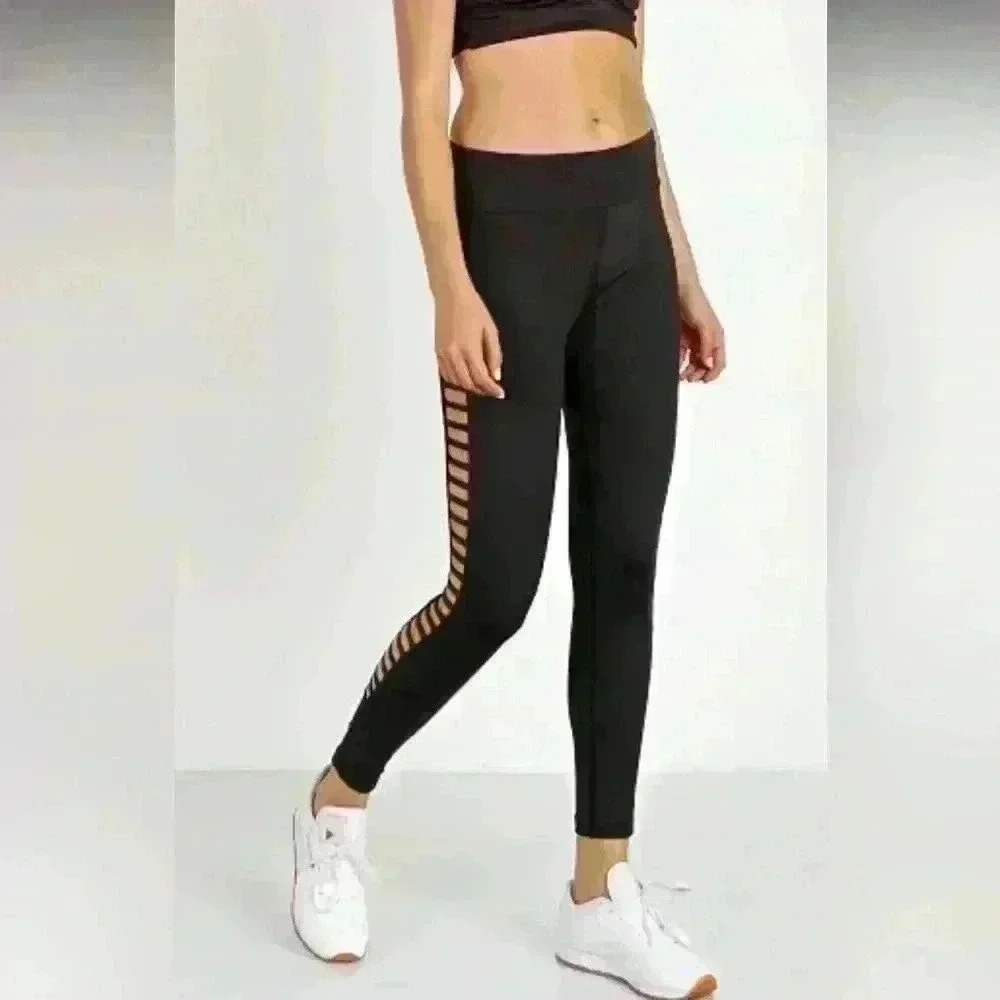 NWOT Revolve Maaji Camera Roll Legging Black Size Large - Picture 4 of 8